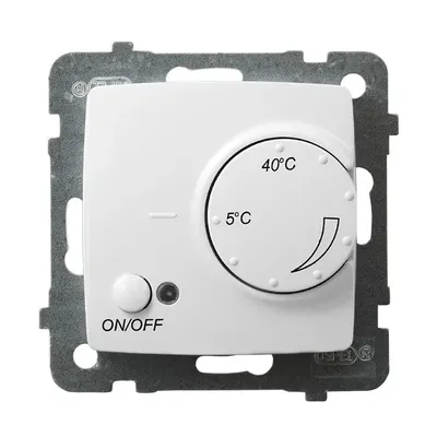 Biały regulator temperatury Ospel RTP-1S/m/00 z czujnikiem podpodłogowym i pokrętłem regulacji od 5°C do 40°C.