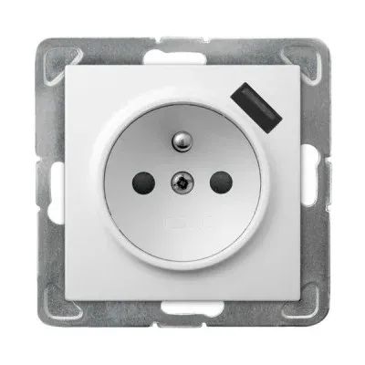 Gniazdo pojedyncze Ospel Impresja białe z ładowarką USB typu A, model GP-1YZPUSB/m/00, na jednolitym tle.