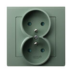 Gniazdo podwójne z uziemieniem i przesłonami kompletne Zielony mat - GP-2GZP/84 As