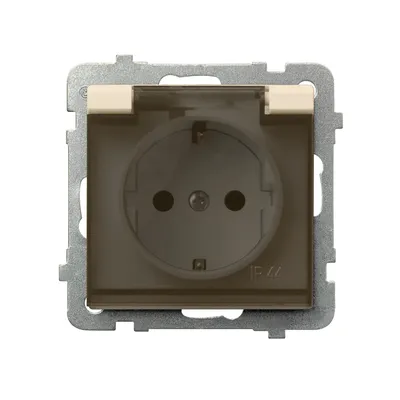 Gniazdo bryzgoszczelne z uziemieniem Schuko IP-44 Wanilia, klapka dymna Sonata - GPH-1RS/m/89/d producenta Ospel.